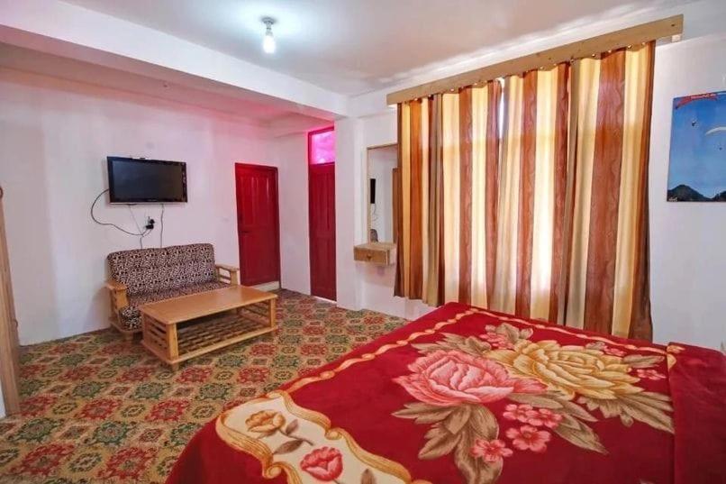 Hotel Seraj International Manali  Exterior photo
